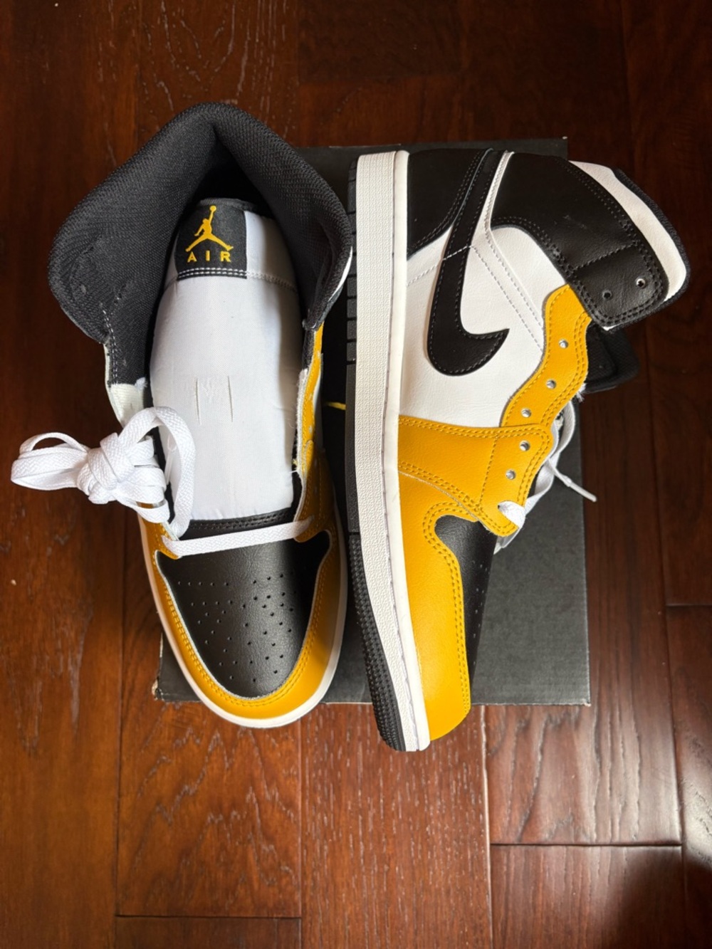 Men’s Jordan 1 Mid Sneakers in Black White Yellow - Size 9
New with box